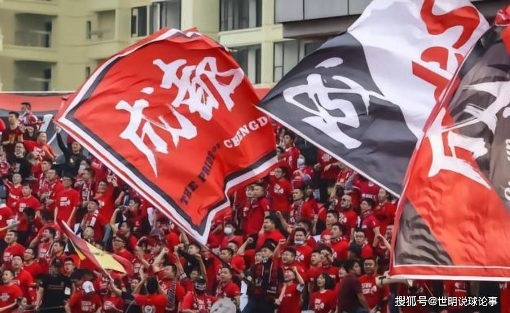 据悉，皇马之所以有意引进德里赫特来补强后防，是因为阿拉巴的受伤。